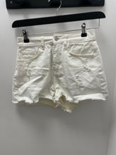 Ladda upp bild till gallerivisning, Denim &amp; com vita shorts
