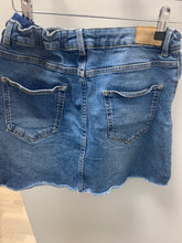 Ladda upp bild till gallerivisning, Zara Jeans shorts 164 cm
